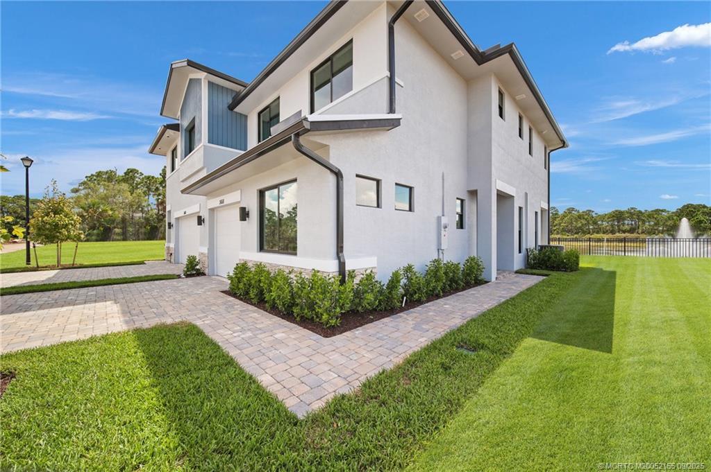 3654 Magnolia Ridge Lane, Palm City