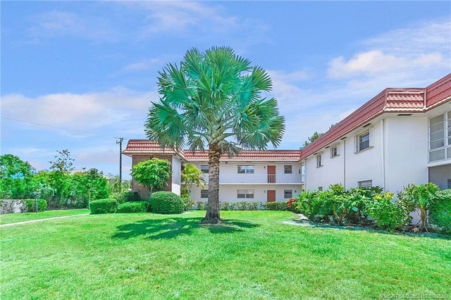 2 of 27 - 2600 Se Ocean Boulevard #h15, Stuart, FL