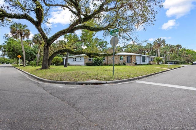 4 of 80 - 1001 S 11th Street, Fort Pierce, FL