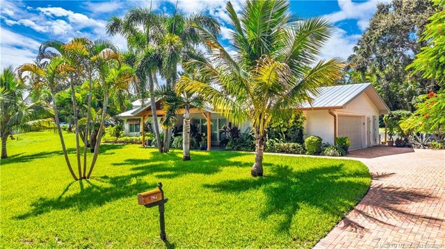 4 of 36 - 1964 Ne Lake Place, Jensen Beach, FL