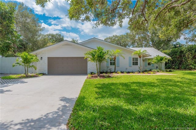 3 of 40 - 23 Lantana Lane, Stuart, FL