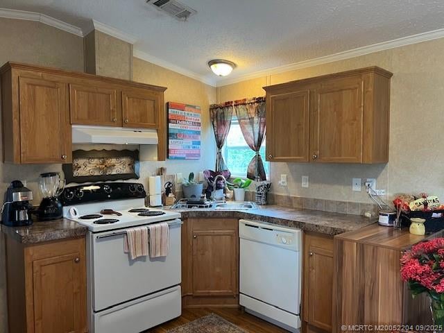 2 of 30 - 6316 S Ash Lane, Lantana, FL