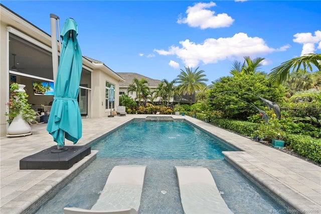 2 of 82 - 2515 Ne Evinrude Circle, Jensen Beach, FL