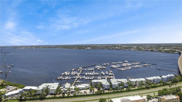 2 of 27 - 275 Nw Flagler Avenue #401, Stuart, FL
