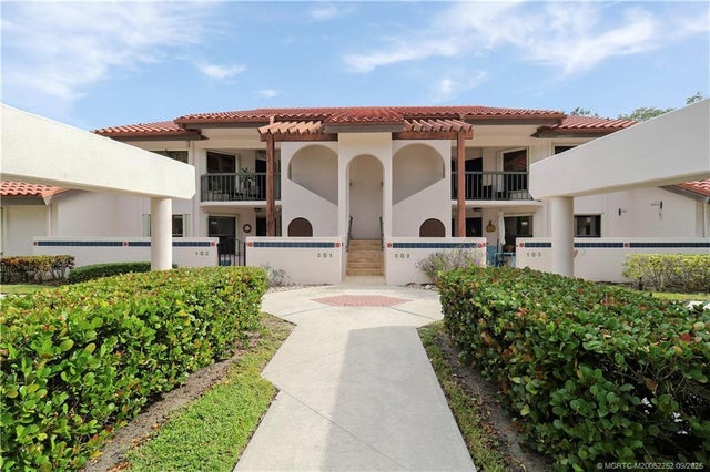 1 of 31 - 6021 Se Martinique Drive #201, Stuart, FL