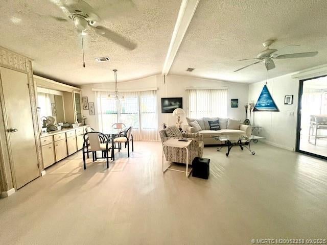 6221 Ironwood Lane, Lantana