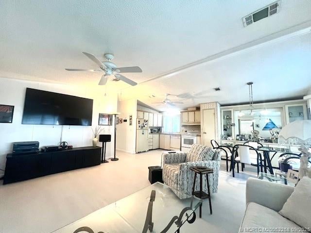 3 of 28 - 6221 S Ironwood Lane, Lantana, FL