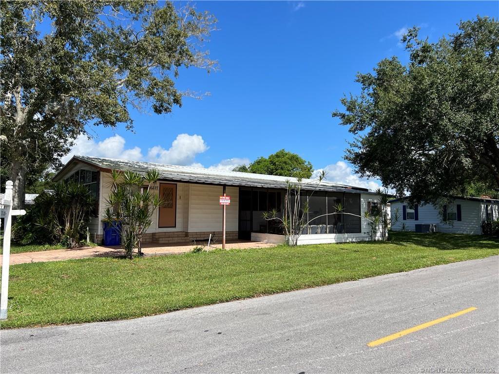 16227 Two Wood Way, Indiantown