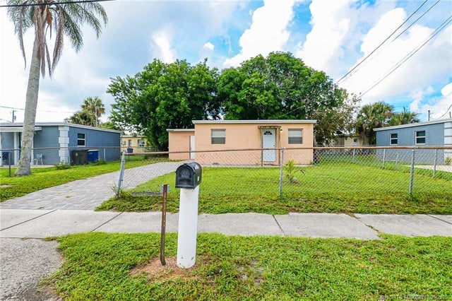 4 of 21 - 2511 Avenue L, Fort Pierce, FL