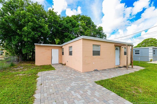 5 of 21 - 2511 Avenue L, Fort Pierce, FL
