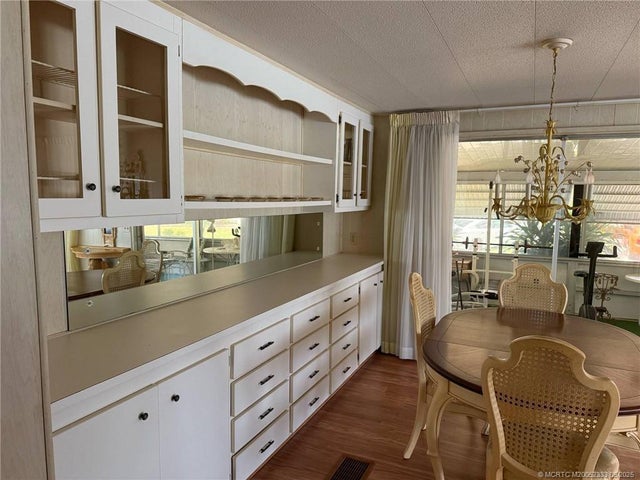 2 of 33 - 6266 Holly Lane, Lantana, FL