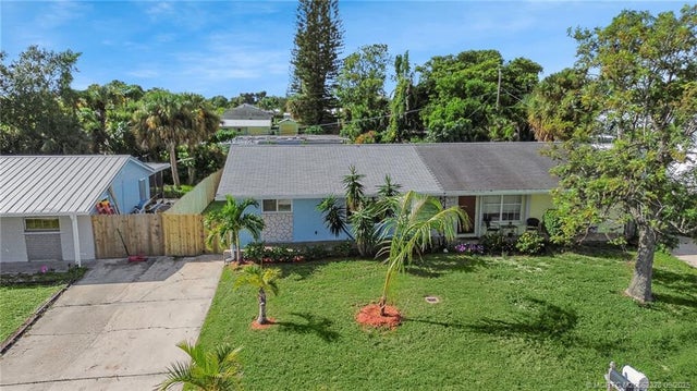 2 of 18 - 2346 Ne Rustic Place, Jensen Beach, FL