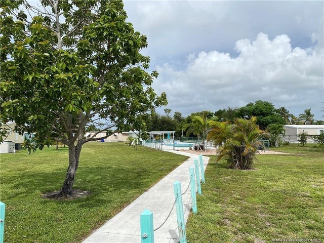 4 of 11 - 603 Ne Tahiti Way, Jensen Beach, FL