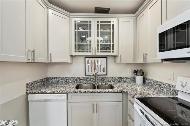 5 of 48 - 2600 Se Ocean Boulevard #z10, Stuart, FL