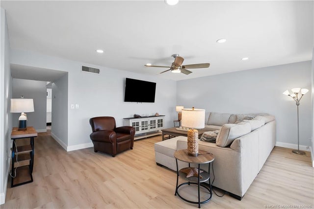 5 of 42 - 5355 Se Miles Grant Road #e212, Stuart, FL