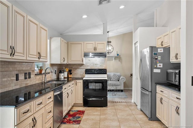 2 of 37 - 8776 Se May Terrace, Hobe Sound, FL