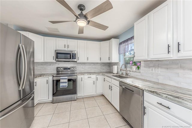 5 of 18 - 3156 Se Mimosa Street, Stuart, FL