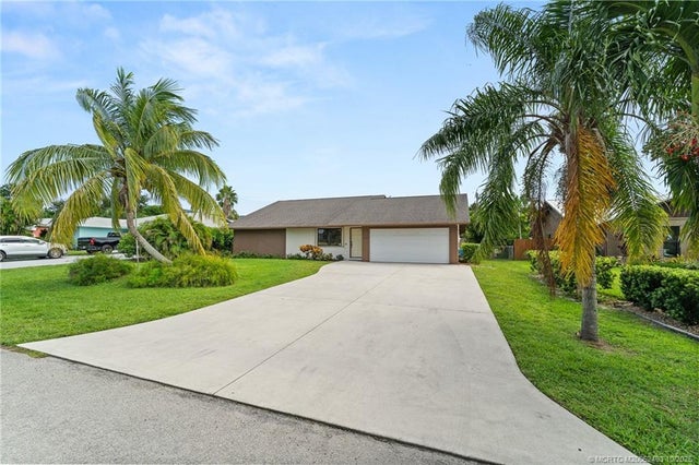 1 of 30 - 4726 Se Manatee Terrace, Stuart, FL