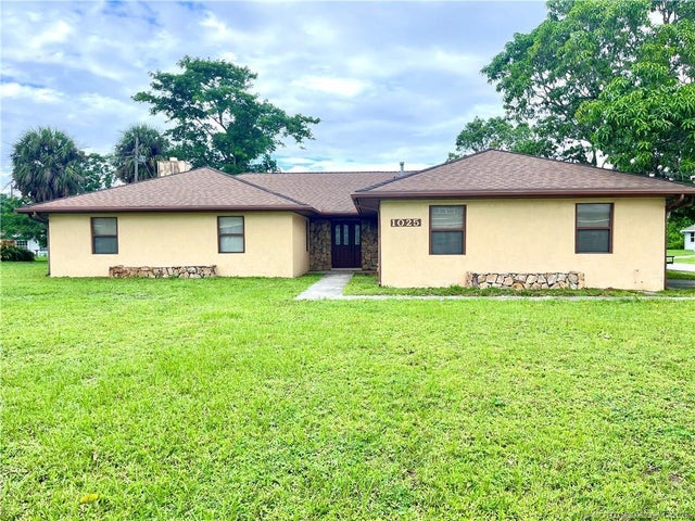 1 of 13 - 1025 Se 10th Street, Stuart, FL