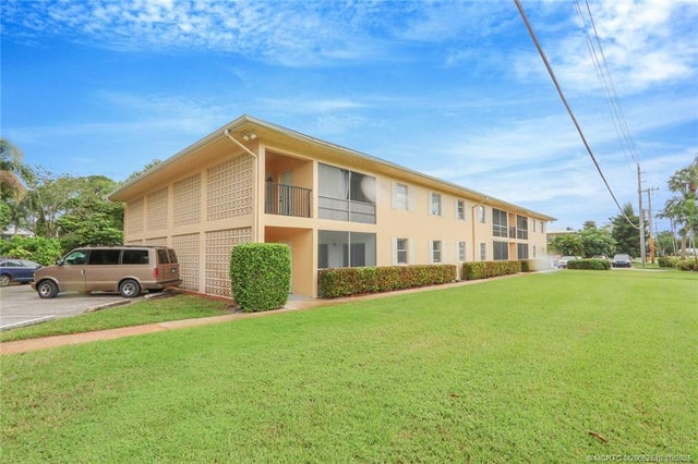 2 of 21 - 333 Se Martin Avenue #1f, Stuart, FL
