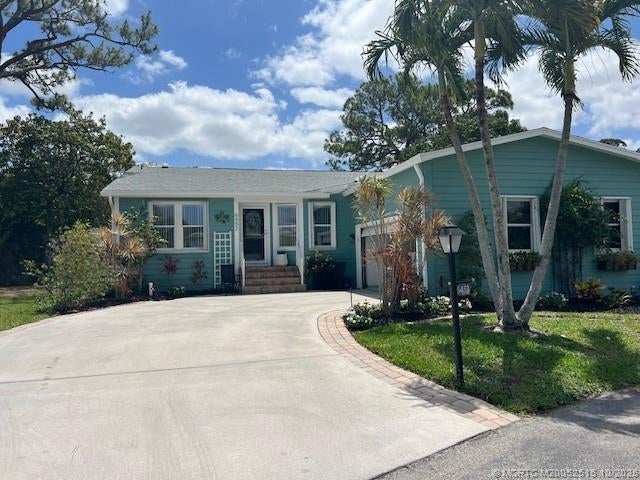 1 of 62 - 6453 S Ficus Lane, Lantana, FL
