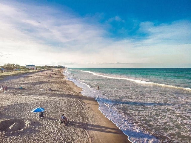 5 of 67 - 233 Ne Edgewater Drive #201, Stuart, FL