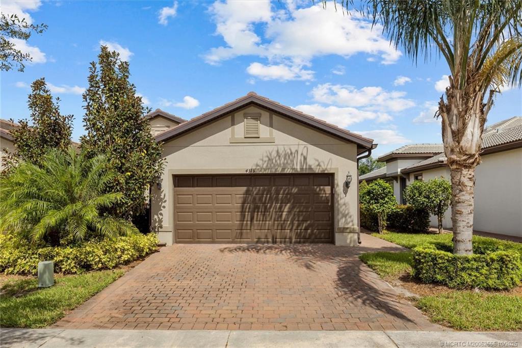 4313 Beauty Leaf Circle, Vero Beach