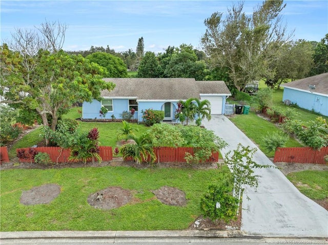 2 of 43 - 1842 Se Wexford Court, Port St Lucie, FL