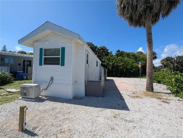 1 of 34 - 2423 Ne Palm Avenue ##39 + New Options, Jensen Beach, FL