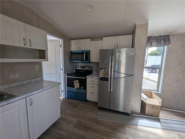 5 of 18 - 2423 Ne Palm Avenue #brand New Unit, Jensen Beach, FL