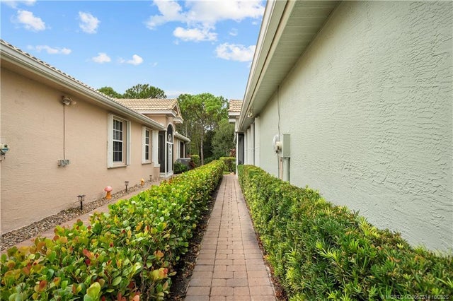 3 of 52 - 620 Nw Red Pine Way, Jensen Beach, FL