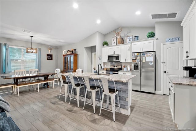 5 of 28 - 1084 Sw Benchor Avenue, Port St Lucie, FL