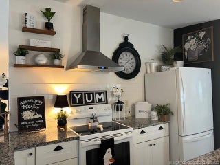 Photo of Listing #M20052660