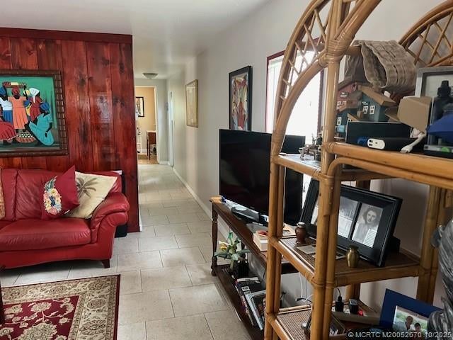 2 of 33 - 6315 S Ash Lane, Lantana, FL