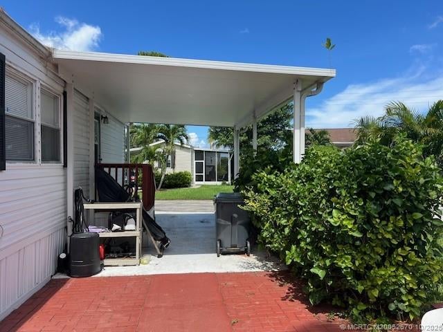3 of 33 - 6315 S Ash Lane, Lantana, FL