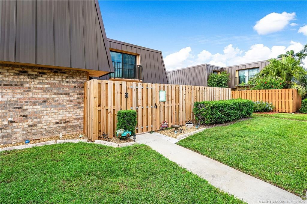 5802 Windsong Lane, Stuart