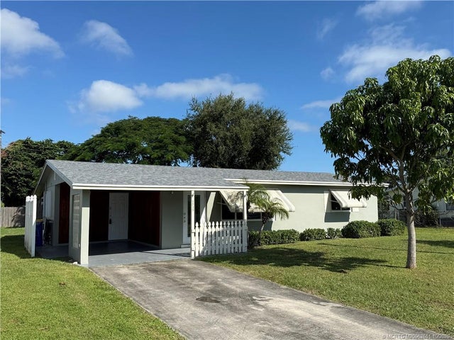 3 of 24 - 2519 Se Madison Street, Stuart, FL