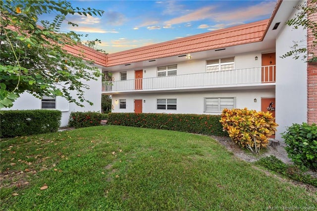 4 of 46 - 2600 Se Ocean Boulevard #m9, Stuart, FL