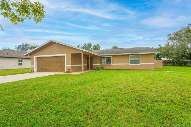 2 of 27 - 602 Nw Archer Avenue, Port St Lucie, FL