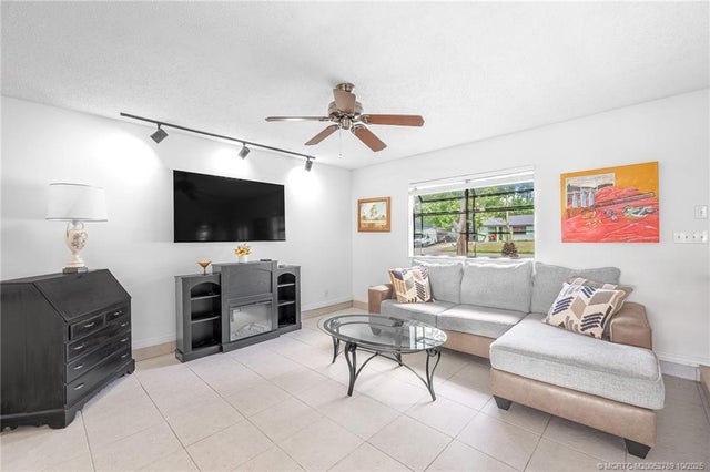 4 of 27 - 602 Nw Archer Avenue, Port St Lucie, FL