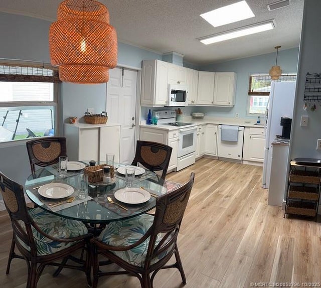 4 of 12 - 16373 Indianwood Cir Center, Indiantown, FL