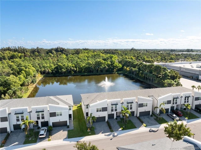 2 of 48 - 3939 Se Mentmore Lane, Stuart, FL
