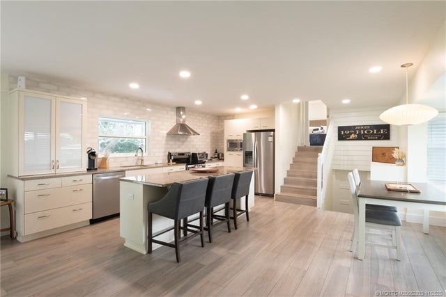 2 of 34 - 3342 Se Court Drive, Stuart, FL