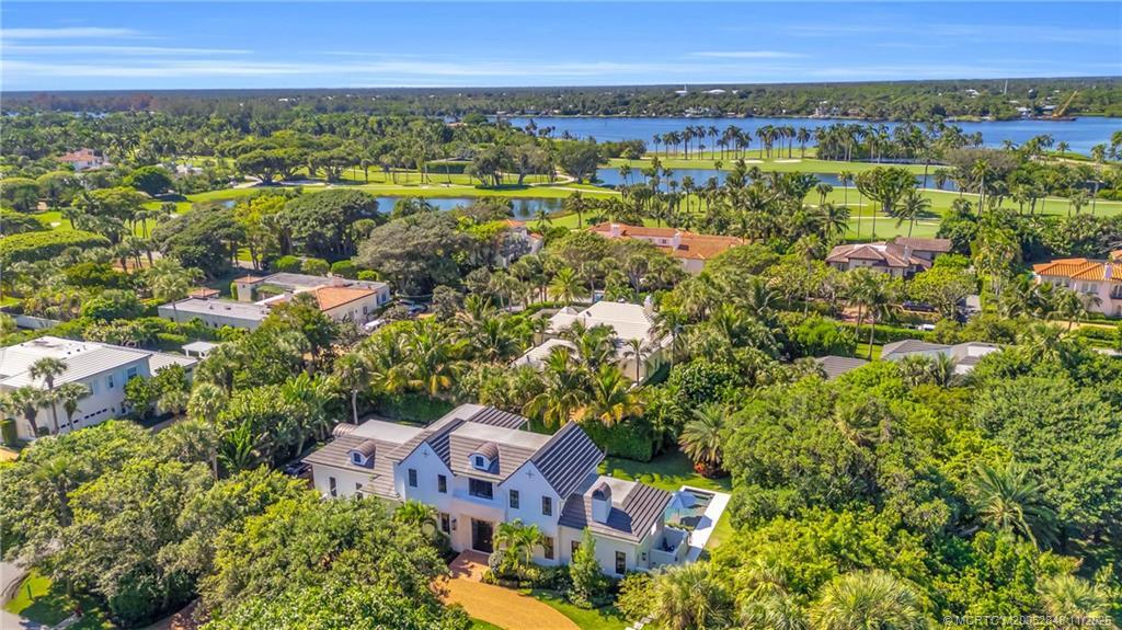 44 Beach Road, Hobe Sound