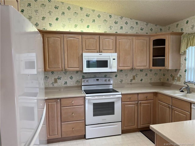 5 of 32 - 3885 Sw Creekside Terrace, Palm City, FL