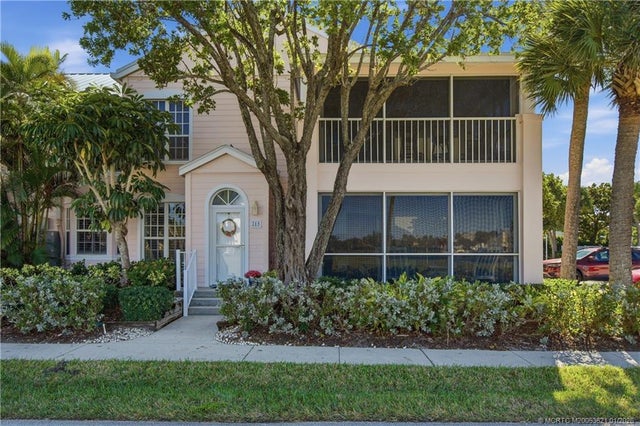 391 Ne Plantation Road #215, Stuart