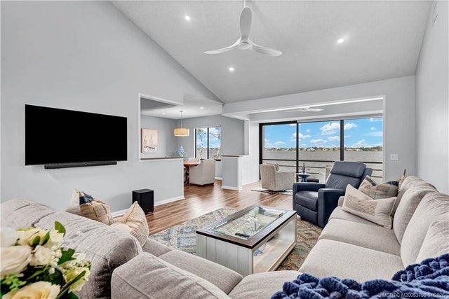 Photo of Listing #M20053750