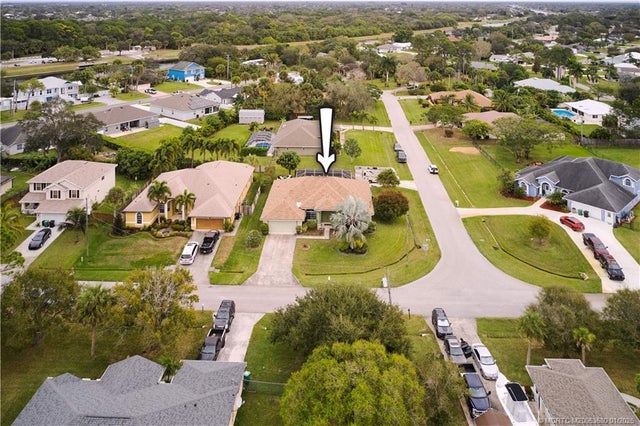 Photo of Listing #M20053680