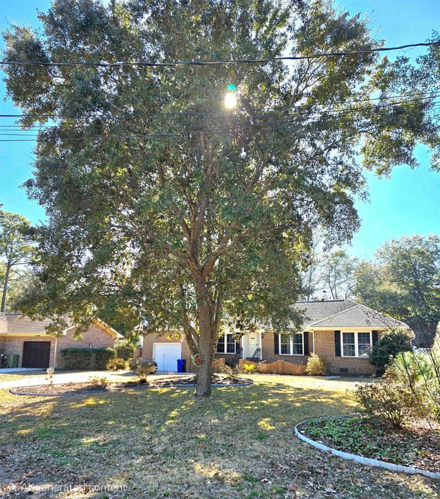 Photo of Listing #2601575