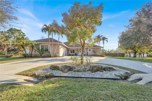 757 Se Ashley Oaks Way, Stuart